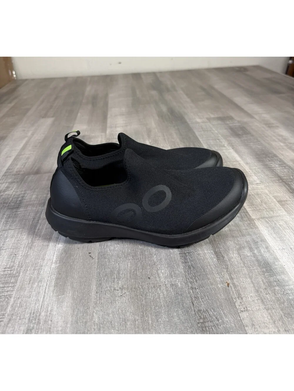 Oofos OOmg Sport Low Shoes Women’s Sz 8.5 Black Recovery Slip On Comfort Walking